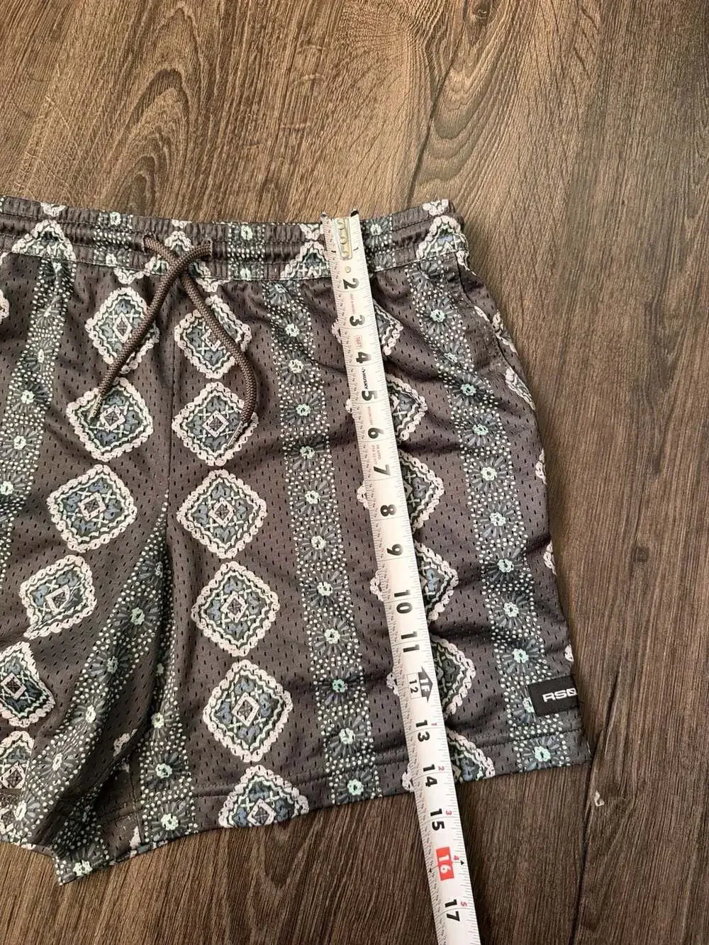 RSQ Men's Gray Geometric Mosaic Print Mesh Shorts